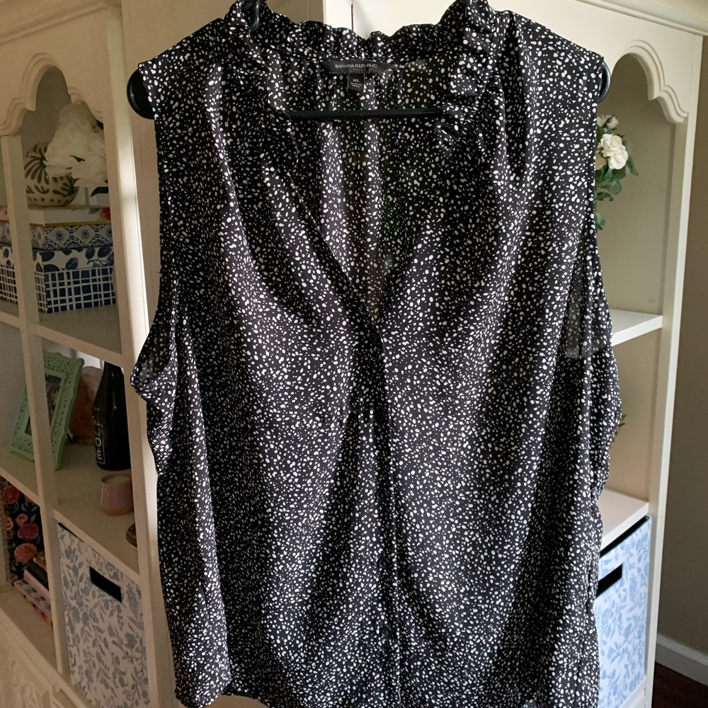 Banana Republic Sleeveless Blouse